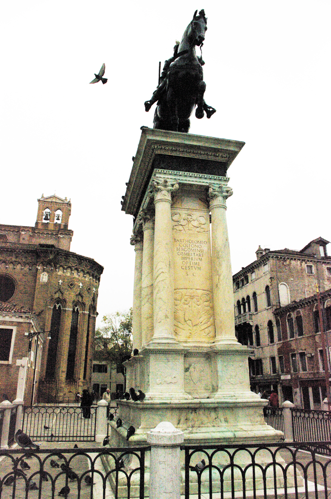 Памятник кондотьеру Бартоломео Коллеоне в Венеции. Кондотьер хотел,