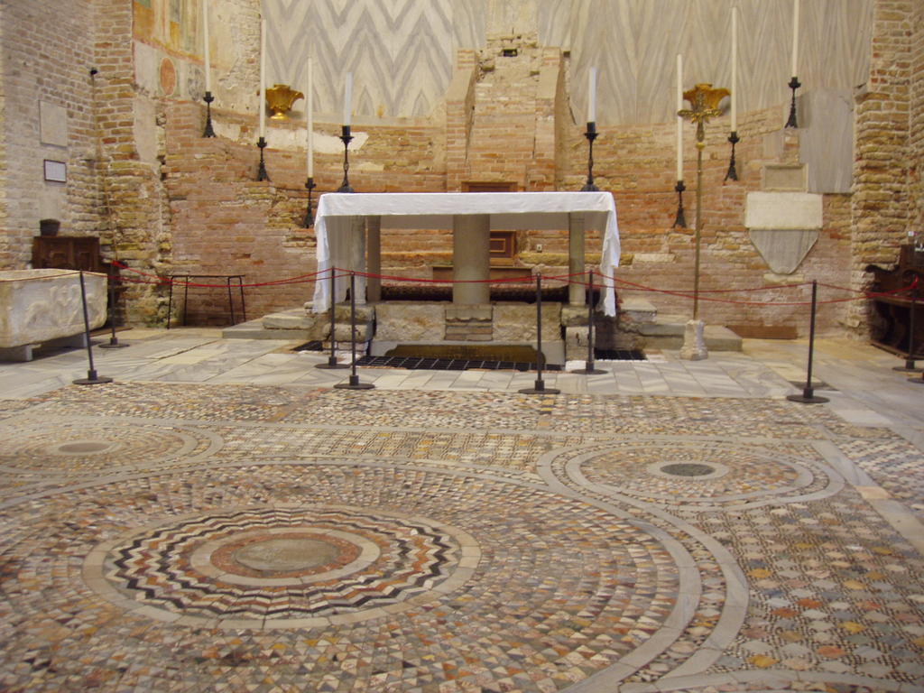 Мозаичный пол в соборе Санта Мария Ассунта на